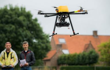 2015-08-26 06_52_41-AmeriSurv.com - Trimble Takes Flight with New Multirotor Unmanned Aircraft Syste
