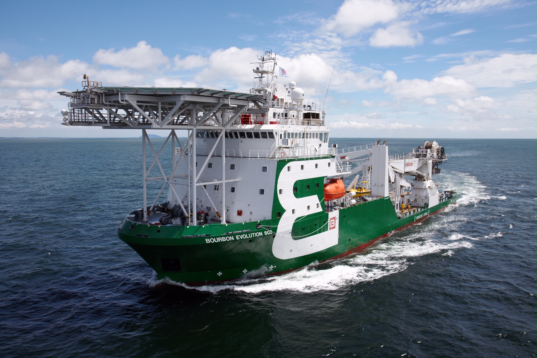 Fleet Xpress agreement marks new stage in Bourbon digitalisation strategy for offshore